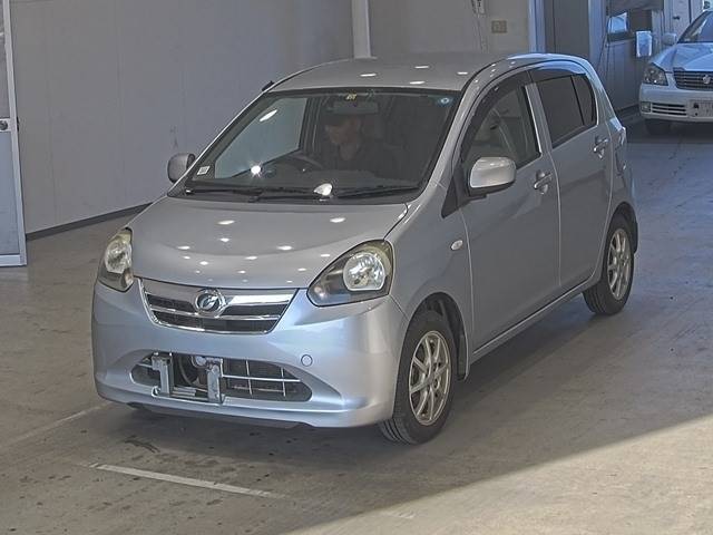 1098 DAIHATSU MIRA E S LA300S 2012 г. (ARAI Oyama)